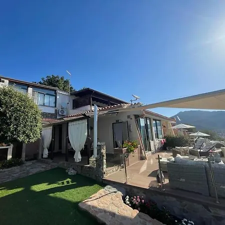 Vila Mowgli House - Sardinia Sea View Geremèas